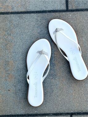 Toscanella White Rhinestone Bow Thong Sandals Size 9.5